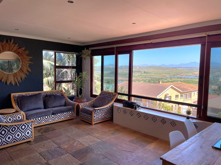 5 Bedroom Property for Sale in Hartenbos Heuwels Western Cape
